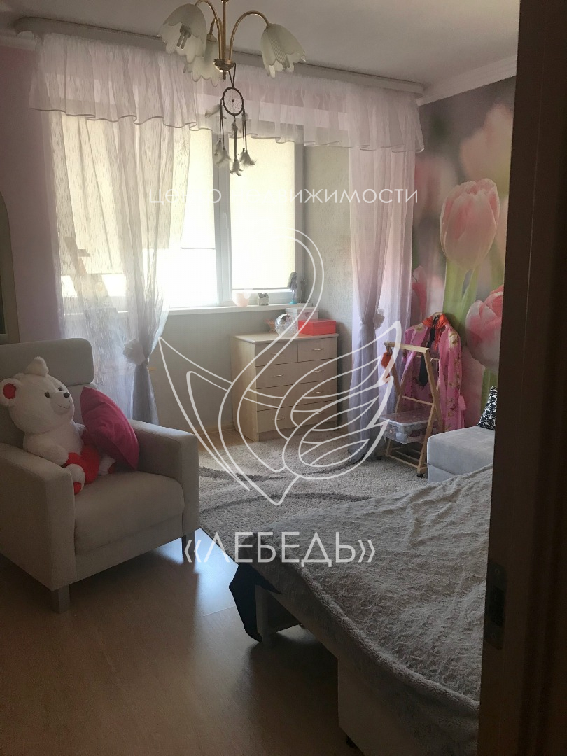 Продажа 4-комнатной квартиры, Советск, Гагарина улица,  д.4-35